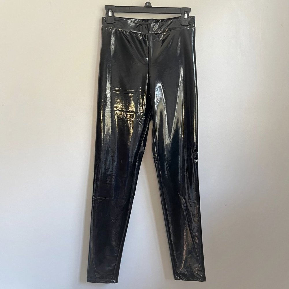 Black shiny leggings